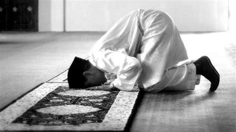 Di dalam ajaran islam, shlat terbagi menjadi dua. Niat Shalat Dhuha Bahasa Arab dan Latin, Lengkap Doa Zikir ...