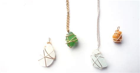 Do you like diy pendant necklaces? Easy DIY Necklace with Sea Glass or Stone | The Emerald Palate