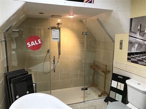 The shower doors with custom manufacturing attain the cuts and the trimming to fit in the space you have. Custom made shower doors for wet rooms and shower rooms ...