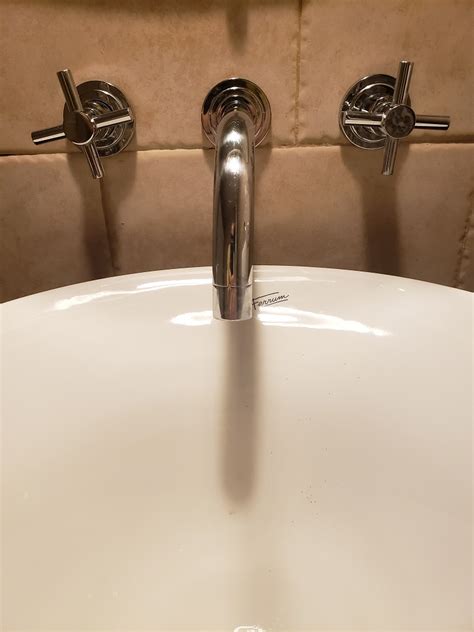 These instructions work for sink faucets in bathrooms and kitchens, as well as bathtubs and showers. Bathroom Faucet Leak - DoItYourself.com Community Forums