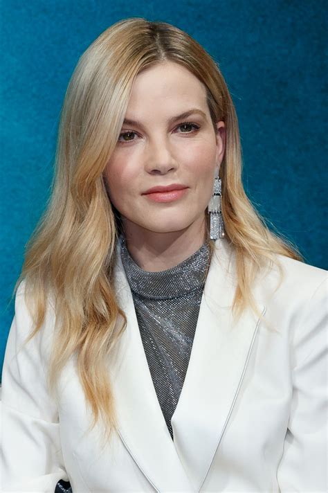 Sylvia hoeks was born in maarheeze, a southern town of the netherlands. Sylvia Hoeks - "Blade Runner 2049" Photocall in Tokyo 10 ...