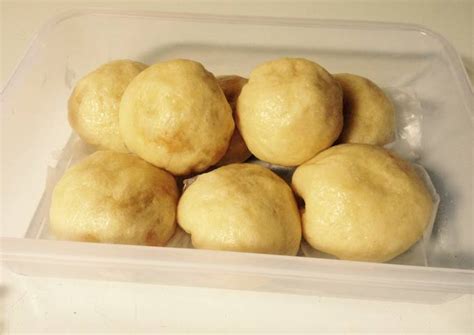 Sebelum di kukus, diamkan adonan bakpao yg sudah dibentuk selama ±15 menit sampai. Resep Adonan Roti Bakpao Ludes Isi Daging Ayam oleh ...