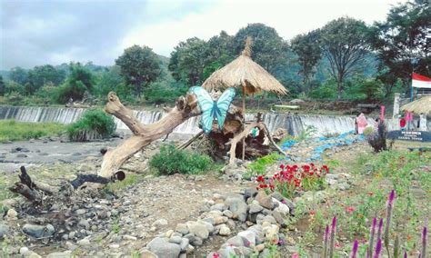 Bendungan ini menciptakan sebuah waduk, dimana air waduk ini berasal dari tertahannya sungai brantas. Harga Tiket Masuk Wisata Bendungan Dam Rejo (BDR ...