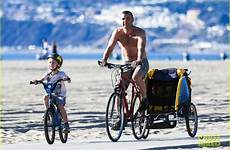 schreiber shirtless liev bod bares ride bike family hot size
