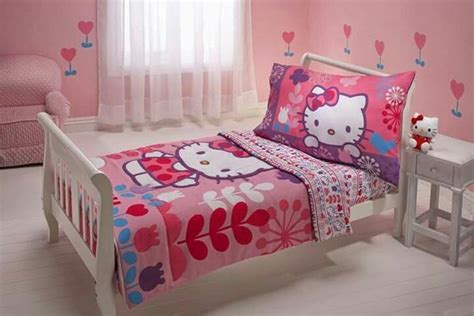 Kitty white) is a fictional character produced by japanese company sanrio, created by yuko shimizu and currently designed by yuko yamaguchi. Bedding | Bedroom set, Hello kitty bedroom set, Hello ...