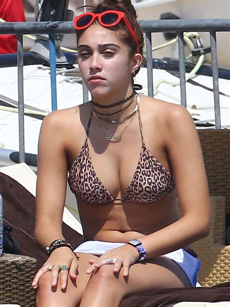 Madonnas tochter lourdes (16) urlaubt mit mama in frankreich und zieht dabei alle blicke auf sich: Lourdes Leon Nude And Sexy Photos | #TheFappening