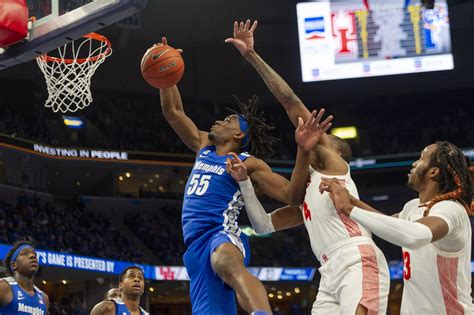 We count how many times a basketball gets stuck between the backboard and the rim. 2020 NBA Draft Coverage: Precious Achiuwa, Memphis