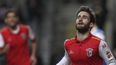 O protagonismo de rafa silva na evolução exibicional do sp. Rafa Silva: Braga's creative director | UEFA Europa League ...