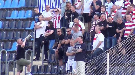 Levski sofia and cracovia hooligans clashed in a mass fight in the slovakian capital of bratislava on wednesday. Zawisza Bydgoszcz Cracovia Kraków 3-1 Żywiołowy doping ...