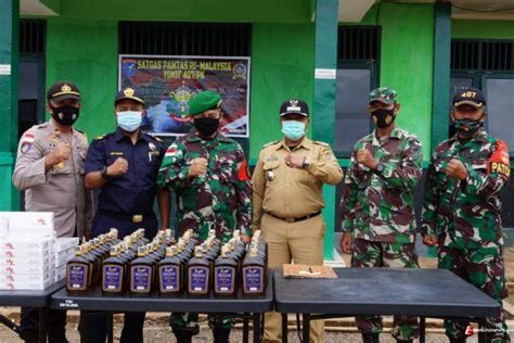 Pelaksanaan patroli laut bea cukai menggunakan 192 unit kapal patroli dan menjadi kegiatan rutin yang dilakukan oleh instansi vertikal di berbagai daerah, mulai dari kantor pelayanan, kantor. Satgas Pamtas Yonif 407/PK Serahkan Barang Bukti Hasil ...