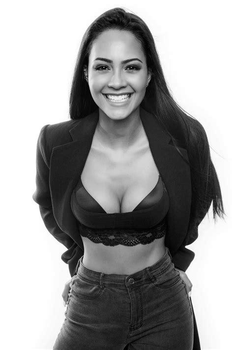 Macgyver star tristin mays shares her favorite travel experiences, top tips,. aboutnicigiri: Tristin Mays