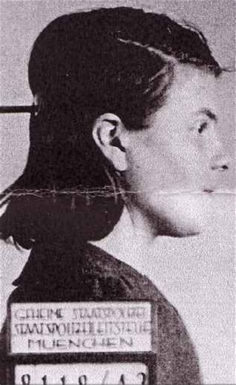 She subsequently disagreed and stood up against the german ideology. Sophie Scholl | fastapo