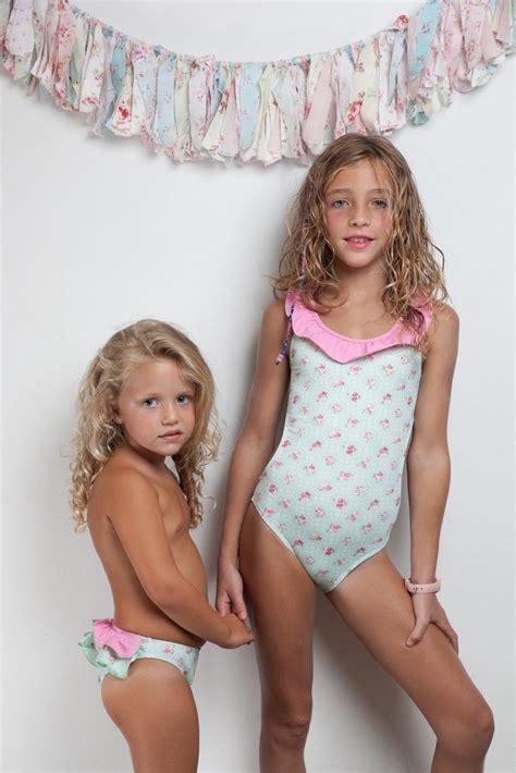 Volantes para darle el toque chic a las prendas de baño de nuestras niñas. belen-zotano-culetin-niña-bikini-original-alta-calidad