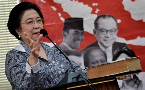 Hari ayah internasional tahun ini jatuh pada 16 juni 2019. Hari Ayah Nasional, Viral Pesan Soekarno untuk Anak ...