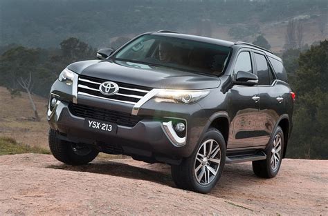 Maybe you would like to learn more about one of these? Toyota Tailandia lanza la nueva SW4, que tambien se ...