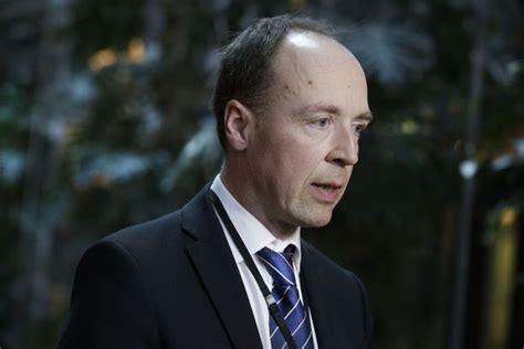 Perussuomalaisten puheenjohtaja, kansanedustaja / chairman of finns party, member of parliament we/us/our. Tuore kirja Veikko Vennamosta: Huhtasaari ja Halla-aho ...