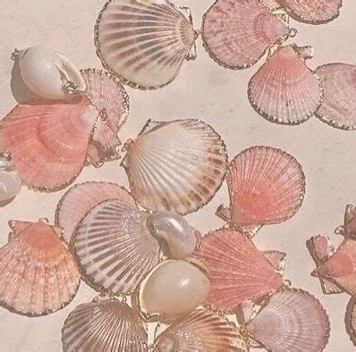 Van hamersveld went on to create album covers for the beatles, the beach boys and the grateful dead. #shells #pink #beach #pretty | Beach wall collage, Pink ...