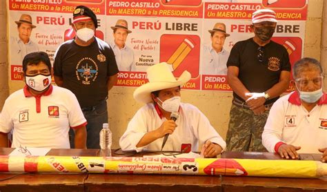 Saludamos a pedro castillo con quien tenemos. Candidato Pedro Castillo llegó a Tacna para impulsar su ...