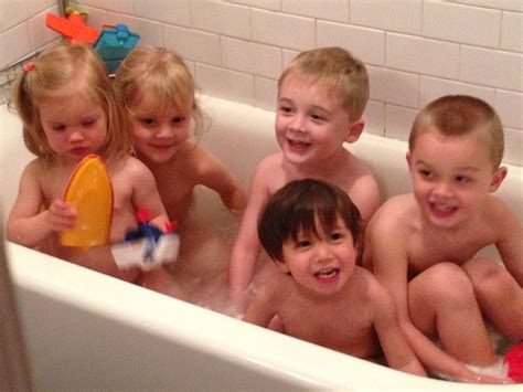 Little child in a bathtub. Five kids in a tub - Lorenzo and Marcella's Blog