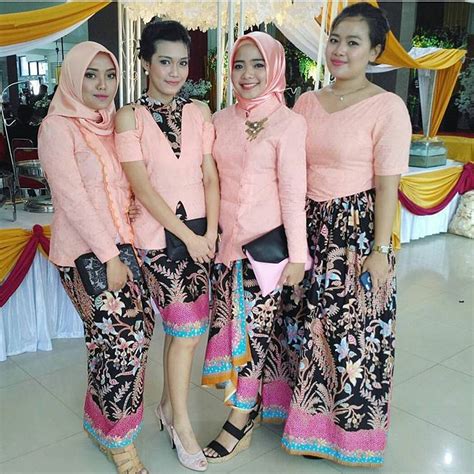 We did not find results for: Model Kebaya Modern Pink Rok Batik Merak - Inspirasi ...