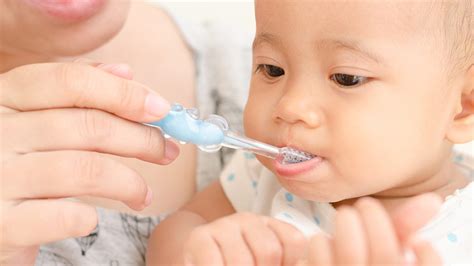 Tiada bukti kukuh bahawa ubat. Penting! Ini 5 Cara Tepat Merawat Gigi Bayi Baru Tumbuh ...