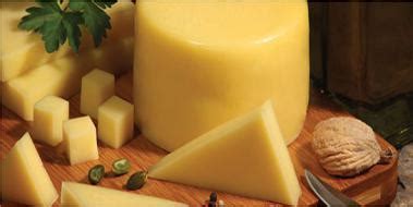 Kaşar peynirli kabak mücver 1 porsiyon (orta) 221 kcal kaşar peynirli kabak mücver, kızartma işleminden geçirildiğinden dolayı yağ içeriği yüksek bir yemektir. Kaşar Loru, Kullanımı ve Faydaları - kasar.gen.tr