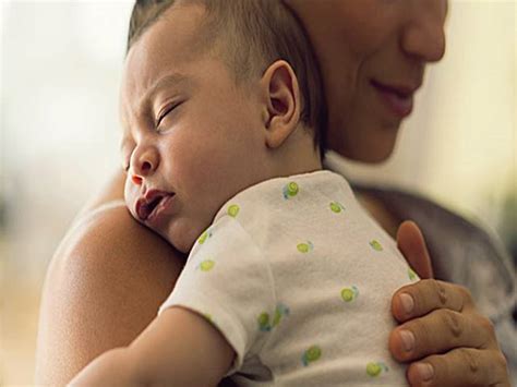 Dalam konteks pengalaman tidur ini, bayi mewakili sisi potensi atau kebaikan dari dirimu. 5 Arti Mimpi Menggendong Bayi Menurut Islam - Laki-Laki ...