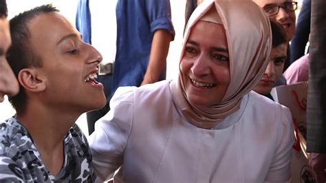 Yeni dönemde çalışma sosyal hizmetler ve aile bakanlığı'na zehra zümrüt selçuk getirildi. Aile Sosyal Politikalar Bakanı Kaya, Gaziantep'te ...