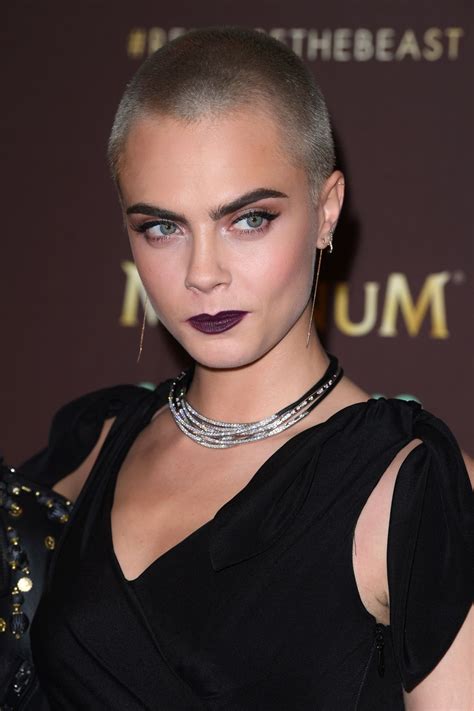 Cara delevingne filme luc und ich saßen in einem zimmer, ich sollte mich in alle möglichen tiere verwandeln. Cara Delevingne - Magnum x Moschino Party at Cannes Film ...