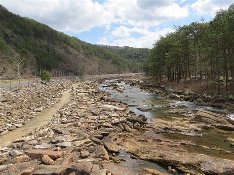 Make your whitewater rafting adventure complete and rent one of our luxury rental cabins on the mighty ocoee river. Where's Liz-2013?: Ocoee River, TN