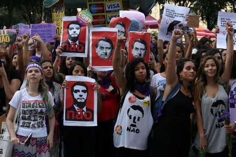 Hoje, dia 14 de março, as ruas do brasil se encheram de patriotas que querem salvar nosso país e apoiar nosso presidente. Protesto contra Bolsonaro convocado por mulheres reúne ...