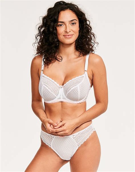 Anna shaffer (born 15 march 1992) is an english actress, known for her roles as ruby button in teen soap opera hollyoaks and romilda vane in the harry potter film series. In lingerie.... : annashaffer