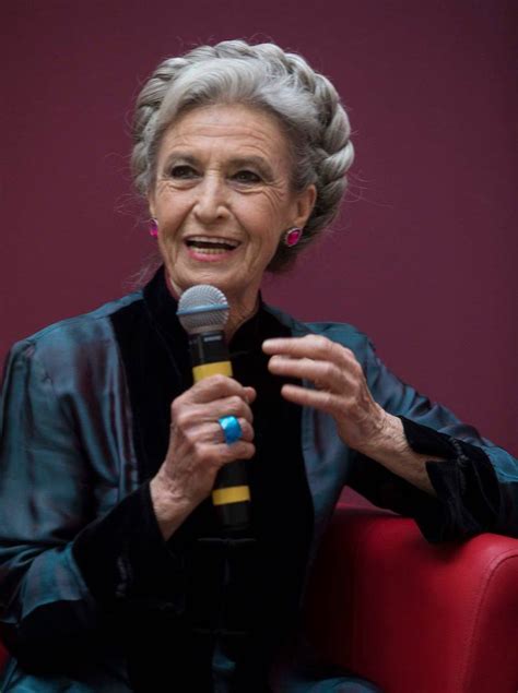 Barbara alberti (born april 11, 1943) is an italian writer, journalist and screenwriter.alberti was born in umbertide and grew up in a poor family barbara alberti. Barbara Alberti: età, altezza, peso, marito e figli ...