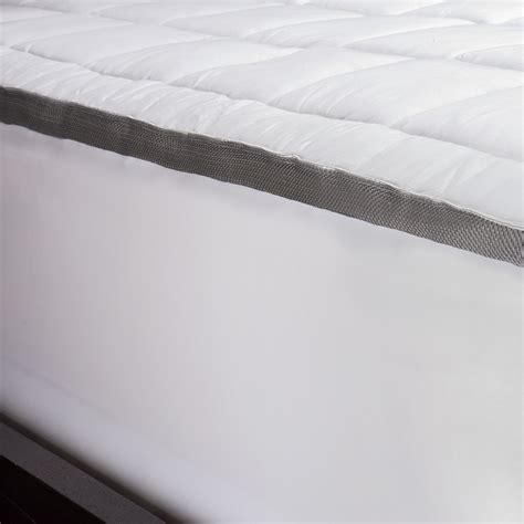 This mattress pad also features outlast adaptive comfort material. Outlast Temperature Regulating Waterproof Mattress Pad ...
