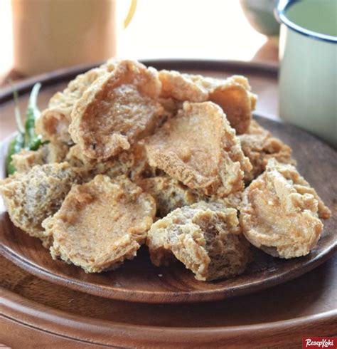 Sebelumg dilarukan, tepung tapioka sebaiknya disangrai terlebih dahulu hingga terlihat menguning. Cara Membuat Tahu Walik crispy ala Restoran KFC