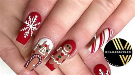 The Merriest Holiday Nail Design Ideas for 2020 | Fashionisers©