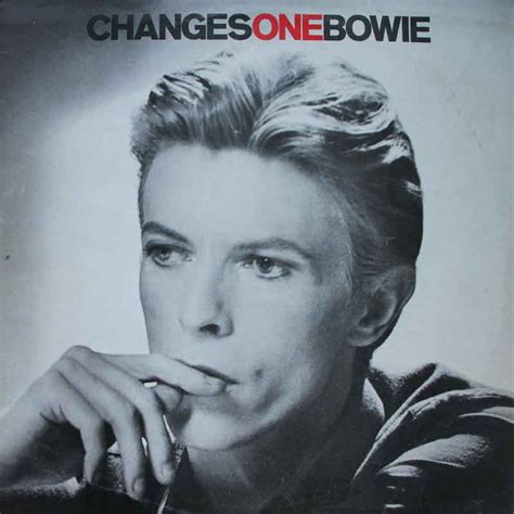 Changes è un brano musicale scritto dall'artista inglese david bowie e pubblicato come 45 giri il 7 gennaio 1972. David Bowie - Changes One Bowie - Vinyl Clocks