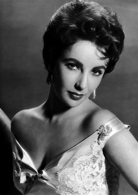 For a number of years, american movie exhibitors voted taylor among the most popular stars in the country: Picture of Elizabeth Taylor