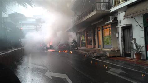 Δασική πυρκαγιά στην περιοχή σας . ΦΩΤΙΑ ΣΕ ΑΥΤΟΚΙΝΗΤΟ - YouTube