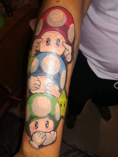 Mario bross vs colecciones muñecos mc donald´s elegi 3x500. Tatuaje hongos Mario Bros en 2020 | Hongo mario bros ...