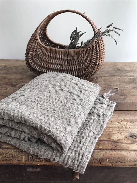 Made from pure natural linen they absorb moisture quickly and feel sensational against your skin. Rustic linen bath towel, massage towel, beach sheet, bath ...