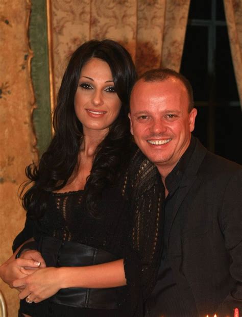 En el 2006, por cuarta vez en cinco años, toma parte en el festival de sanremo donde gana en la anna tatangelo ha participado en el festival de la canción de san remo cinco veces, ganando tres. Anna Tatangelo e Gigi D'Alessio, i loro 13 anni d'amore ...