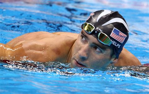 費爾普斯在 2004年雅典奧運 上拿下游泳項目上的六枚 金牌 ，成為雅典奧運金牌數最多的選手. 【里約奧運】菲爾普斯不輕言退休 2020東京奧運參賽有望 -- 上報 / 國際,焦點,里約奧運
