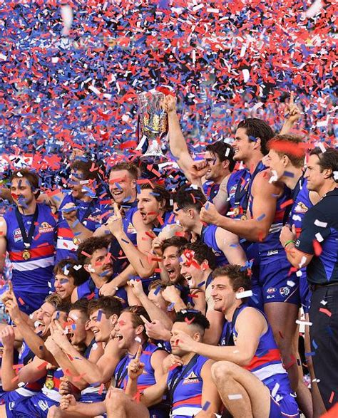 Approximately 5,8 gb bandwith was consumed. The Western Bulldogs pose with the Premiership Cup after ...