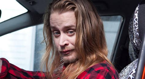 Schon lange hat die familie mccallister den urlaub in europa geplant, und alle sind bereit, am nächsten morgen endlich loszufliegen. bento on Twitter: "Schauspieler Macauly Culkin zeigt, was ...