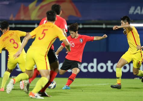 예고 없음ㅋㅋㅋㅋㅋ | 당분간 안에서 만나요. '이동준 극장골' 한국축구, 중국에 1-0 진땀승 - 중앙일보