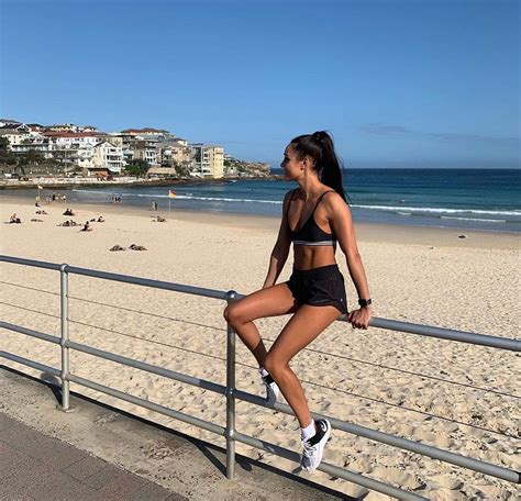 Kayla itsines was born in the city of adelaide, south australia on 21st may 1991. Kayla Itsines obala mity: Nigdy nie będziesz wyglądać jak ...