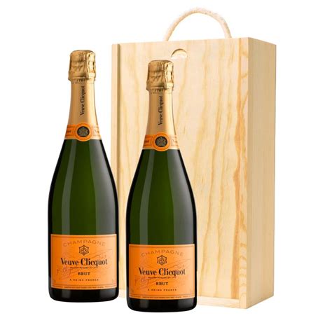 6 innovative beers from this modern independent craft brewery from sligo, on ireland's wild atlantic way. Veuve Clicquot Yellow Label Brut 75cl Twin Pine Wooden ...