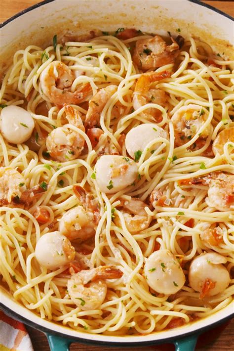 For these fancy hours devours, you'll want to serve the right drinks! Christmas Seafood Dinner Ideas / Italian Christmas Recipes ...