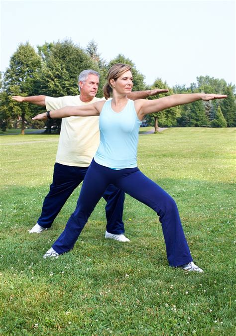 The game is accompanied by very pleasant music. Couples Yoga - Rishma Yoga
